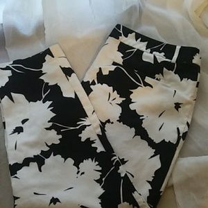 Liz Claiborne crop dress pants black and white
